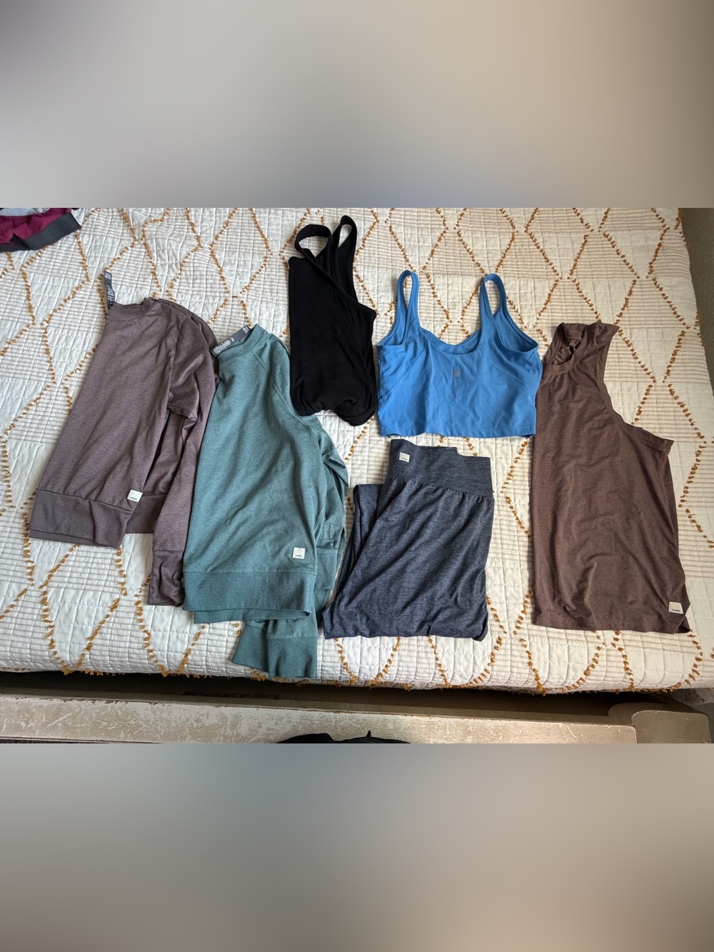 Vuori &Lululemon bundle